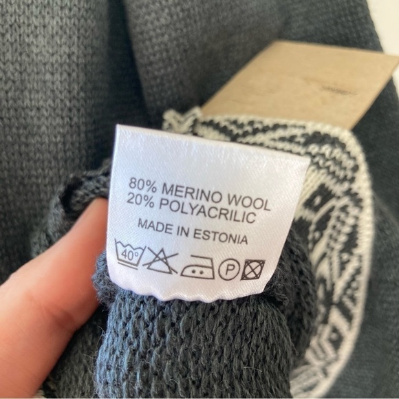 Natural Style | Merino Wool Button Down Cruelty Free Cardigan Sweater - Picture 5 of 8